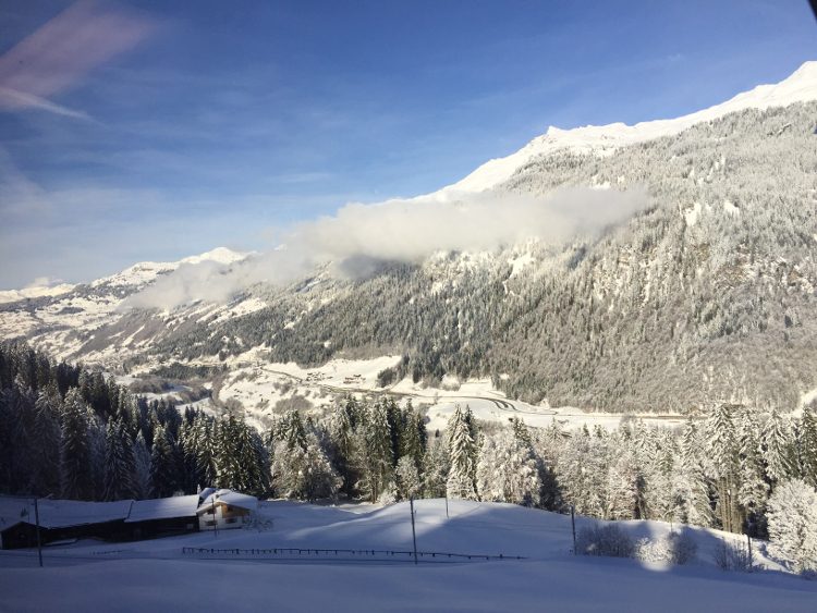 • on tour • Winter kann so schön sein • Wochenende • nach Hause von Davos