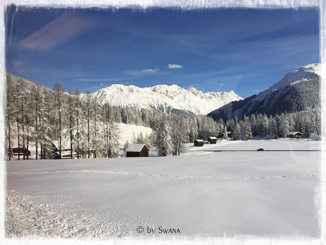 • on tour • Winter kann so schön sein • Wochenende • die Berge im Hintergrund