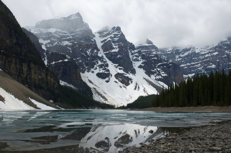 Gefrorener See in Kanada