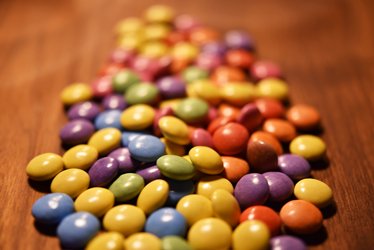 • diy • Regenbogen im Glas - Smarties zum verschenken • Smarties