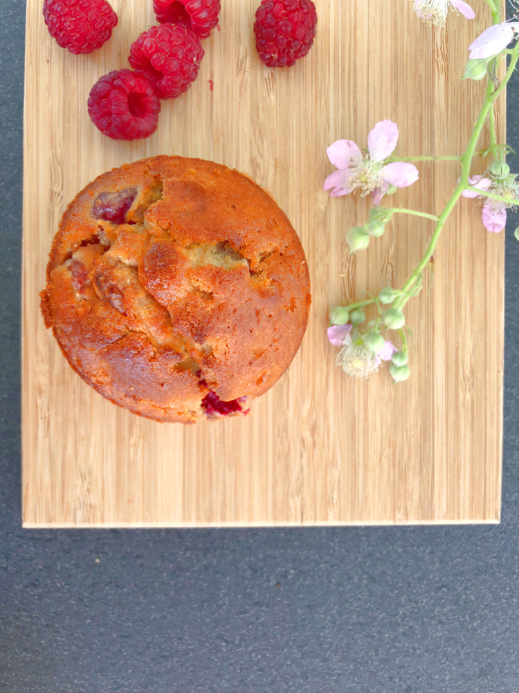 • lecker • Himbeermuffins und einen Blick in meinen Garten